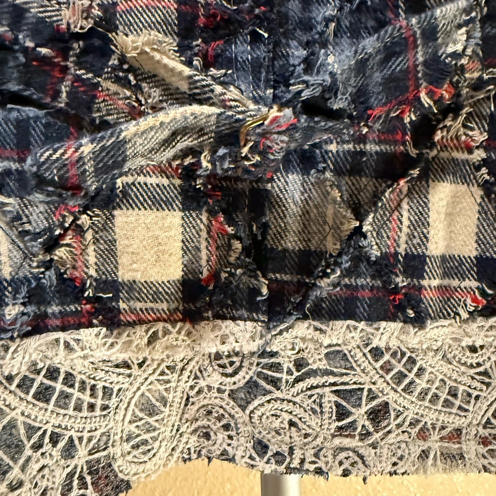 POL Medium OVERSIZED Patchwork, Lace, mixed fabric boho plaid button down jacket - Picture 12 of 17